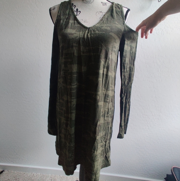 🆕 Sanctuary Cold Shoulder Camouflage Long sleeve Dress (S) - Picture 9 of 12